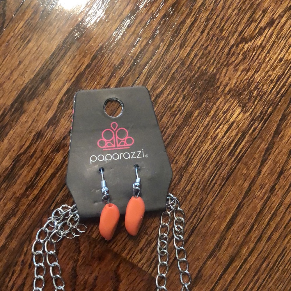 Paparazzi Necklace and Earring Set - Picture 2 of 3